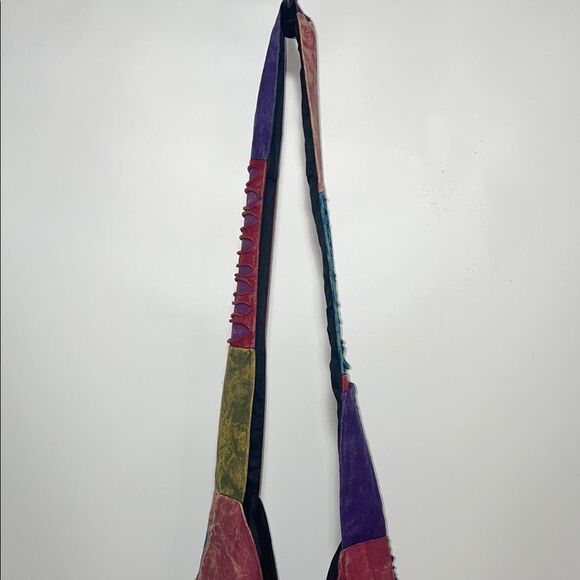 Purple and Pink Bohemian Shoulder Bag with Patchwork Design - Picture 4 of 6